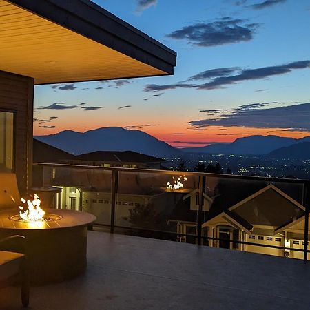 Mountain Retreat With Views, Hot Tub, Games & Ac Villa Chilliwack Bagian luar foto