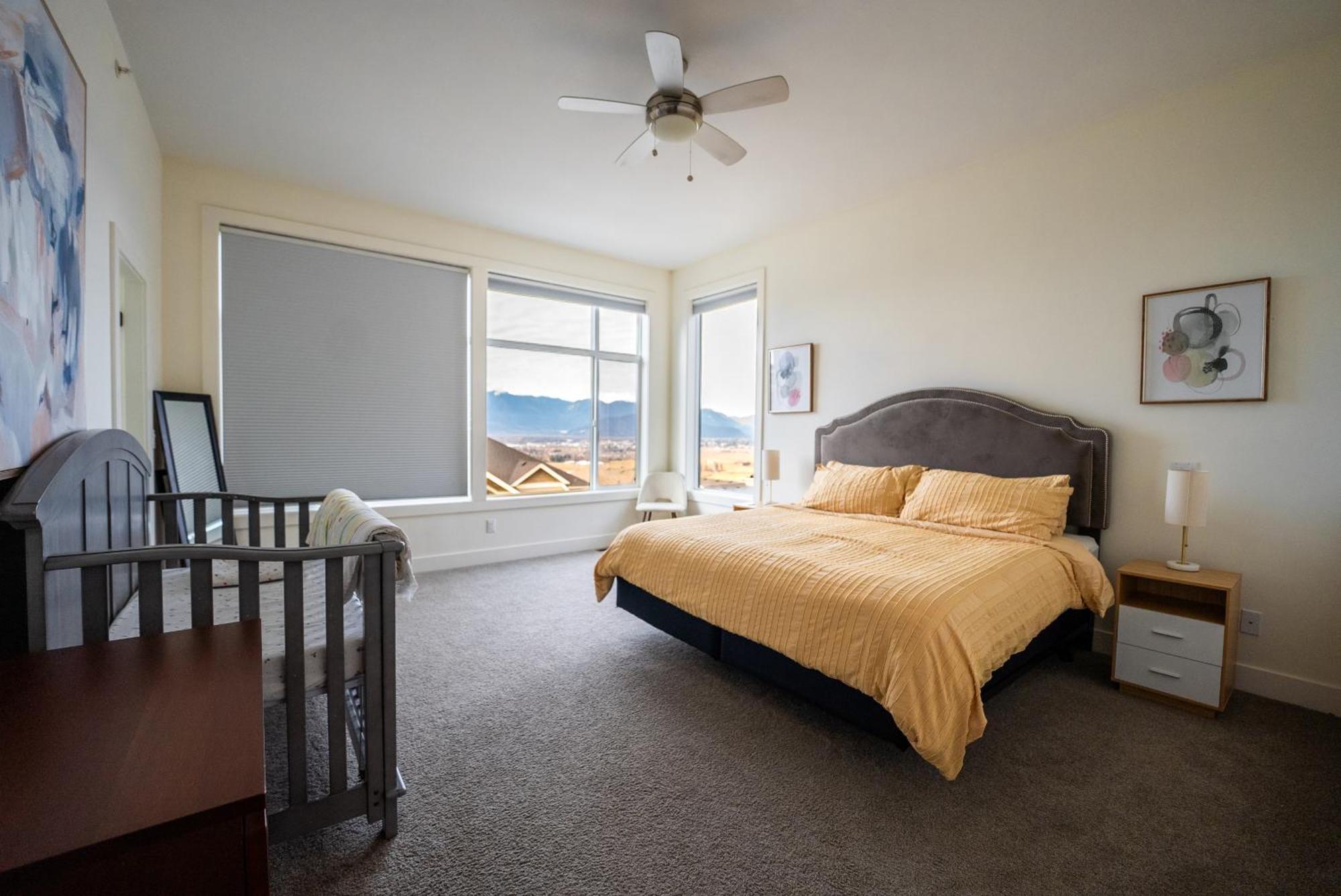 Mountain Retreat With Views, Hot Tub, Games & Ac Villa Chilliwack Bagian luar foto